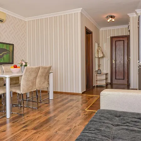 Dolce 2 Luxury Apartment *